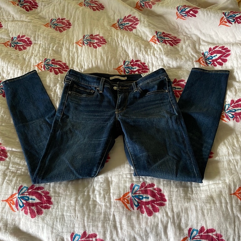 Levi’s 711 Skinny Jeans